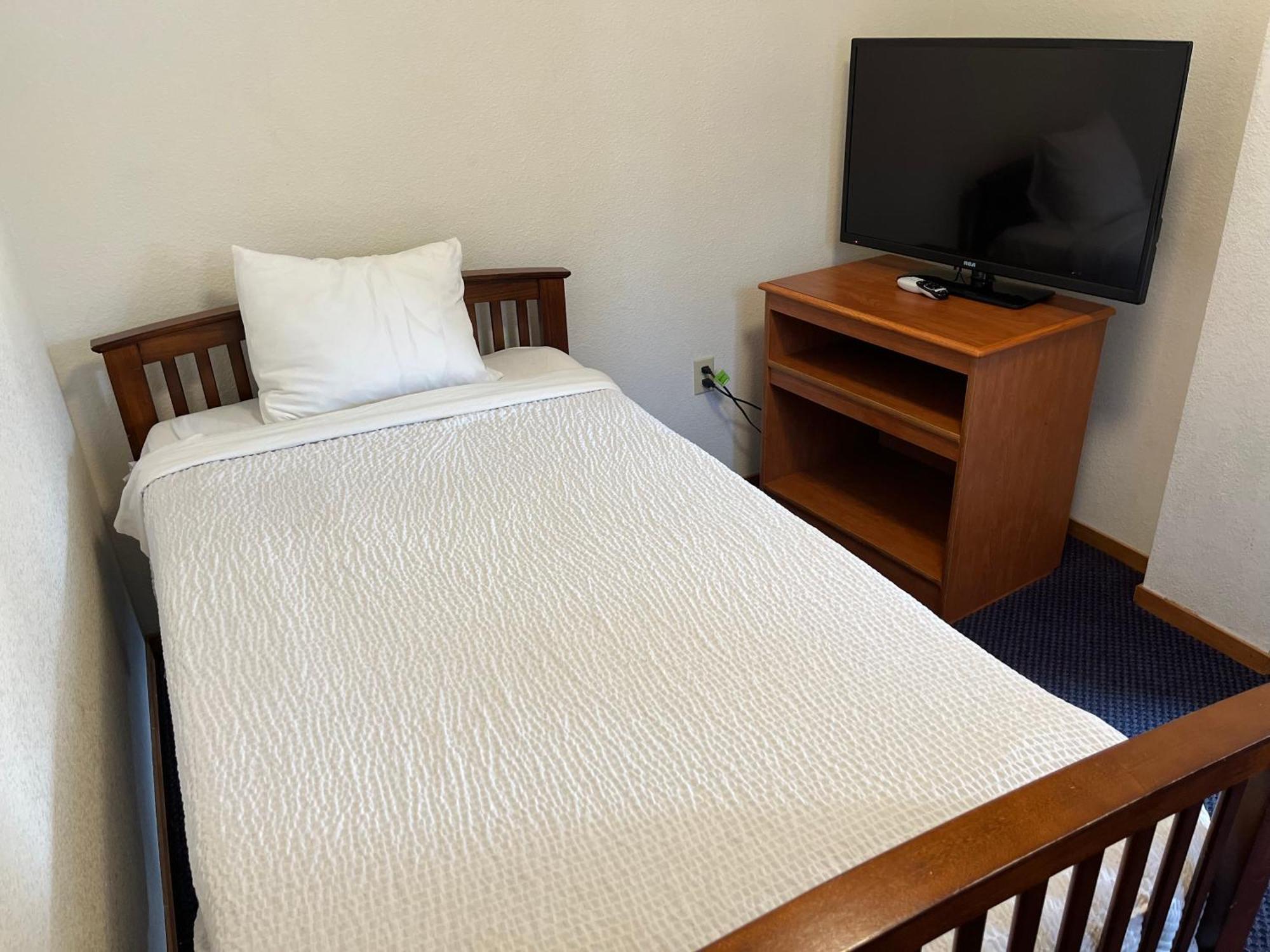 Creekside Inn & Suites Willits Exteriör bild
