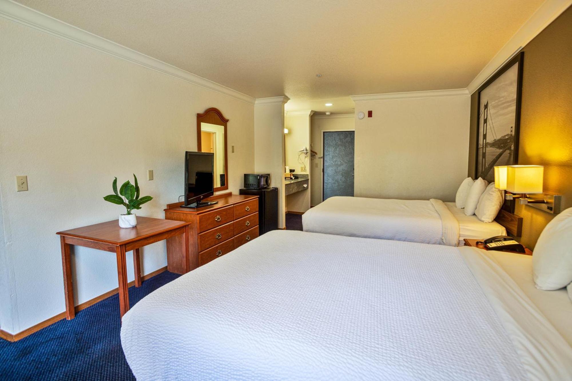 Creekside Inn & Suites Willits Exteriör bild